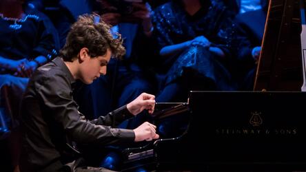 Aidan Mikdad (pianorecital)