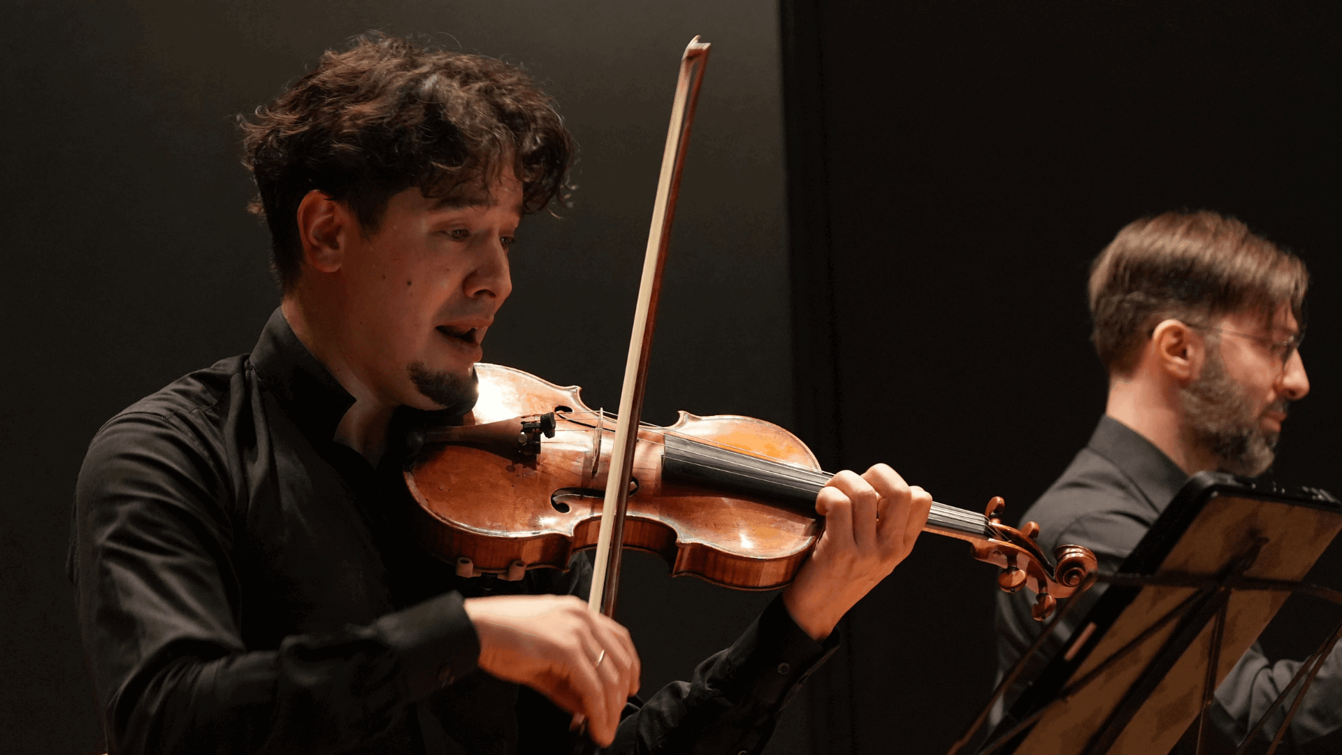 Noé Inui & Vassilis Varvaresos